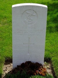 Klagenfurt War Cemetery - Peek, L E
